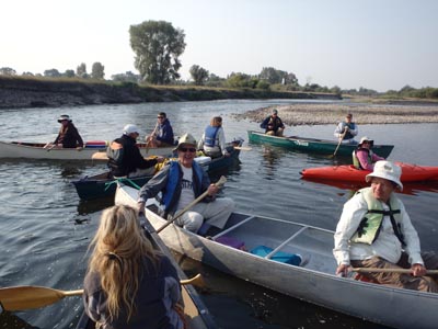 2015 JRCT group paddlers listening to Lewis & Clark narrative.